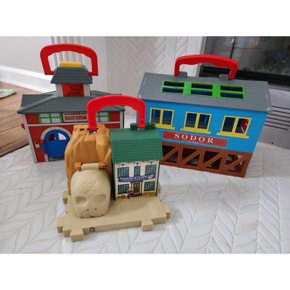 LOT Thomas & Friends SODOR COVERED BRIDGE  Take & Play 2007 3 SETS  - 27.1 - Picture 1 of 6
